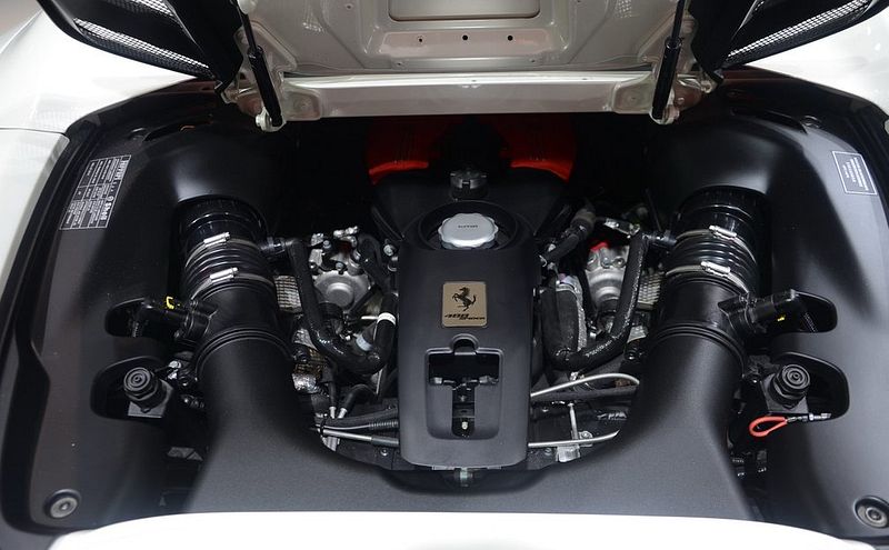 Ferrari 488 - Chassis and engine.