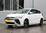 Toyota Yaris: Фото 1